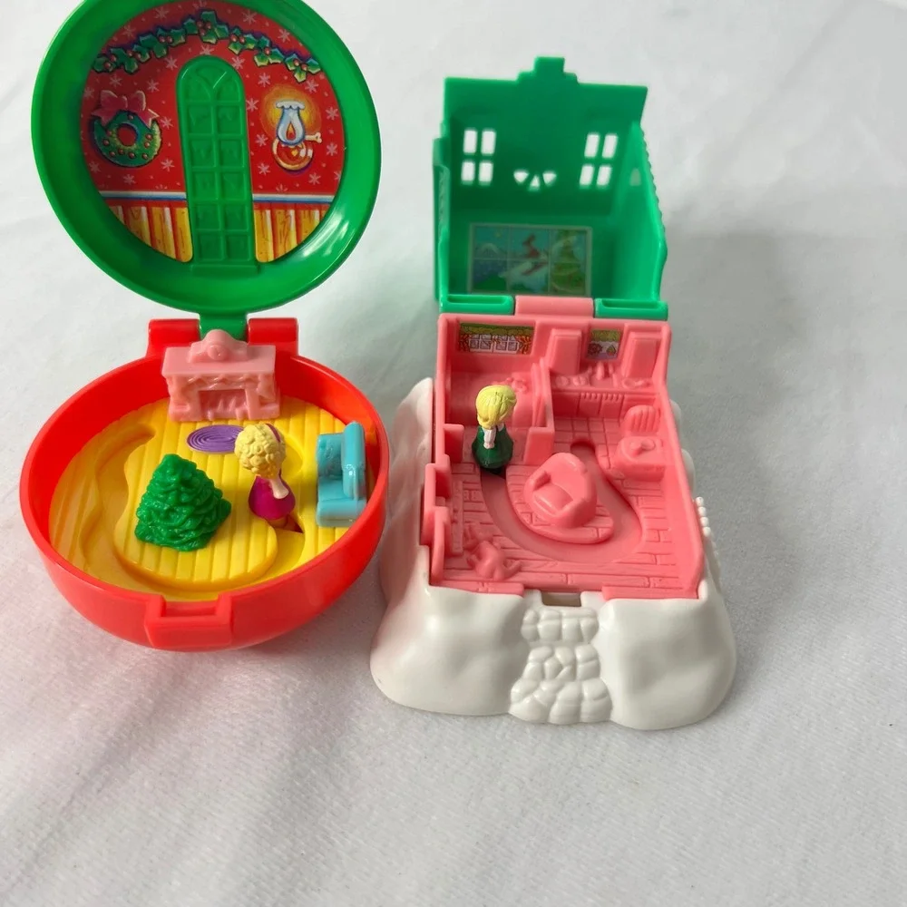 Vintage Polly Pocket 1995 Christmas / Winter Playset Lot *SEE NOTE